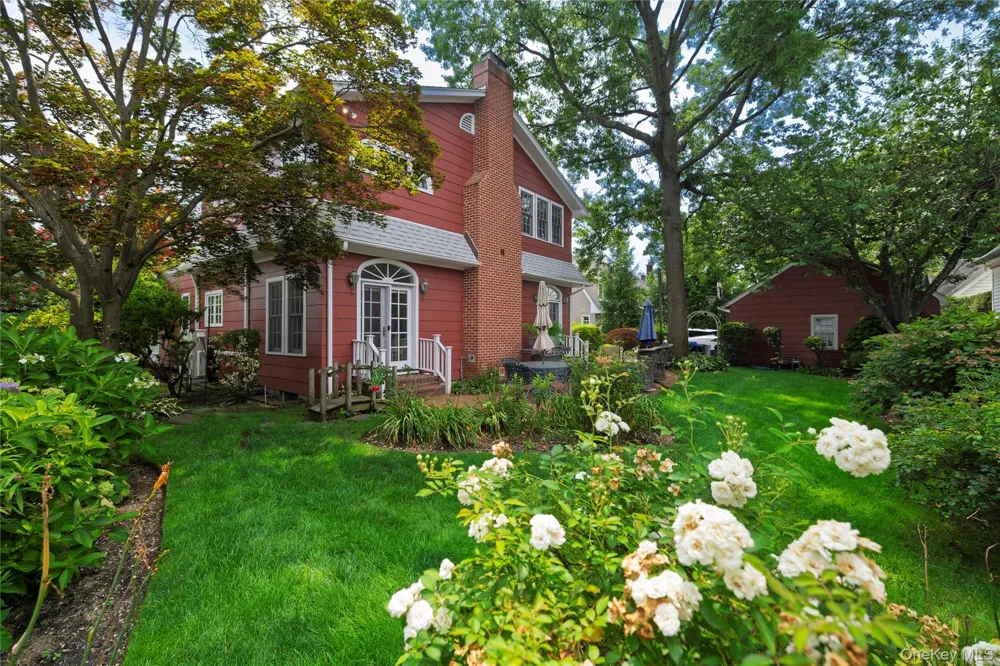 66 S Lewis Place Rockville Centre, NY 11570