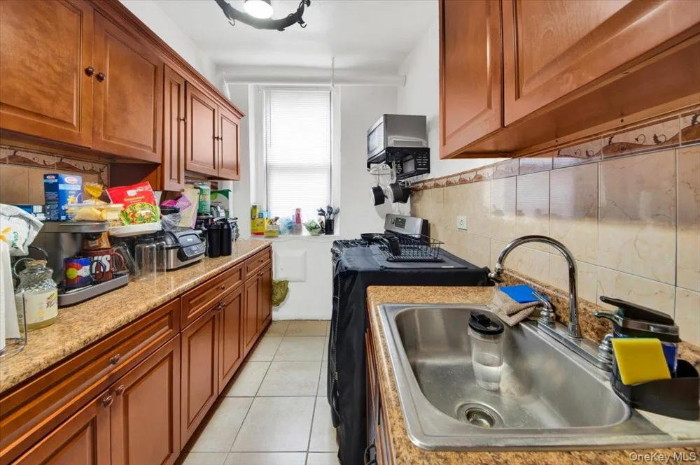 1972 Lafontaine Ave #1972 Bronx, NY 10457
