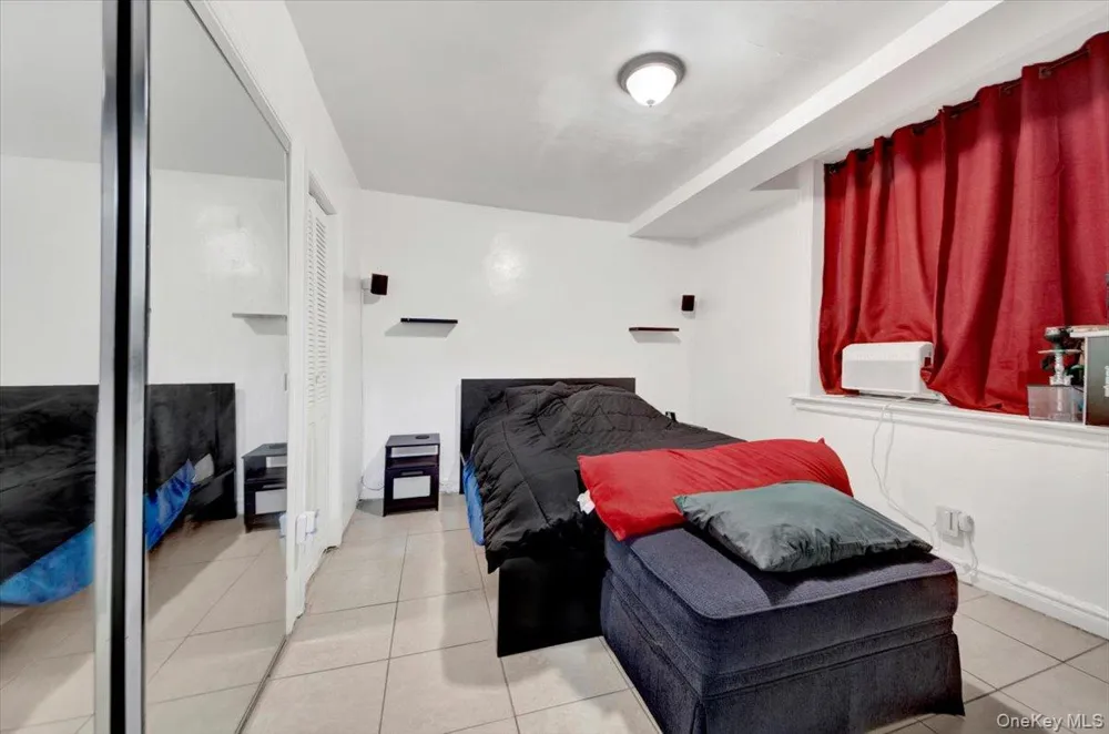 1972 Lafontaine Ave #1972 Bronx, NY 10457