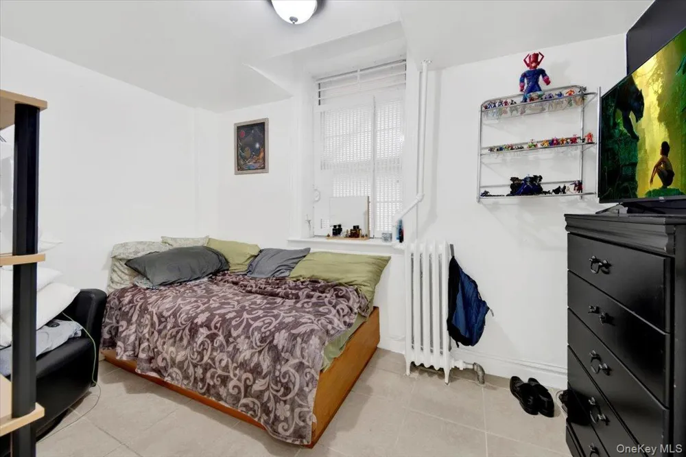 1972 Lafontaine Ave #1972 Bronx, NY 10457