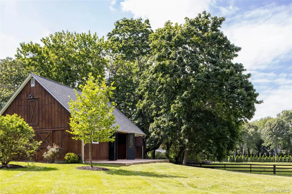 184 Phillips Lane Aquebogue, NY 11901