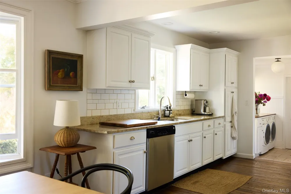 184 Phillips Lane Aquebogue, NY 11901