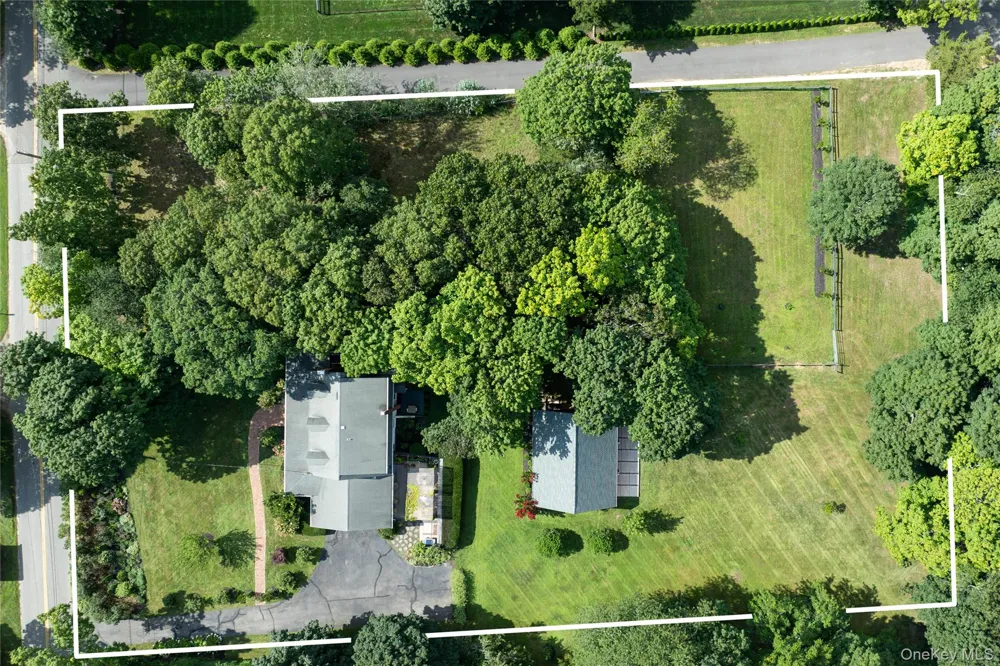 184 Phillips Lane Aquebogue, NY 11901