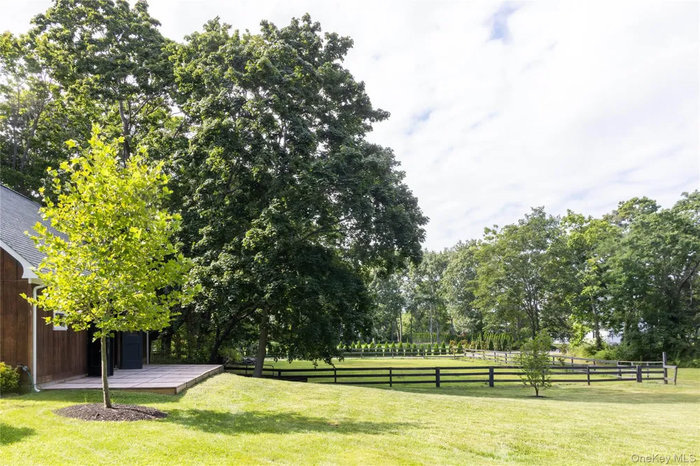 184 Phillips Lane Aquebogue, NY 11901