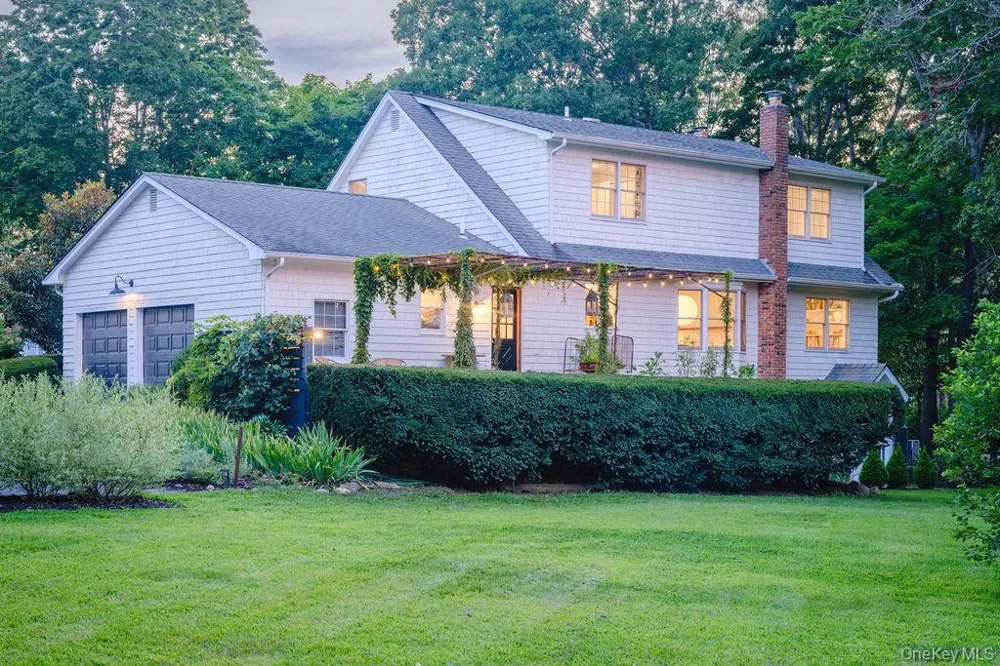184 Phillips Lane Aquebogue, NY 11901