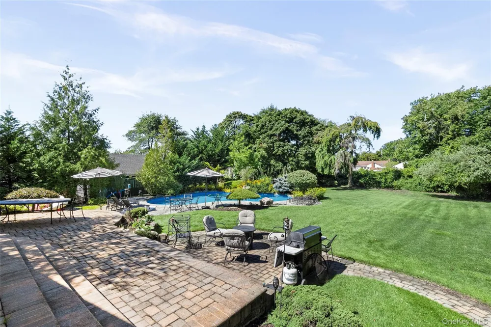 136 Ocean Avenue Massapequa, NY 11758