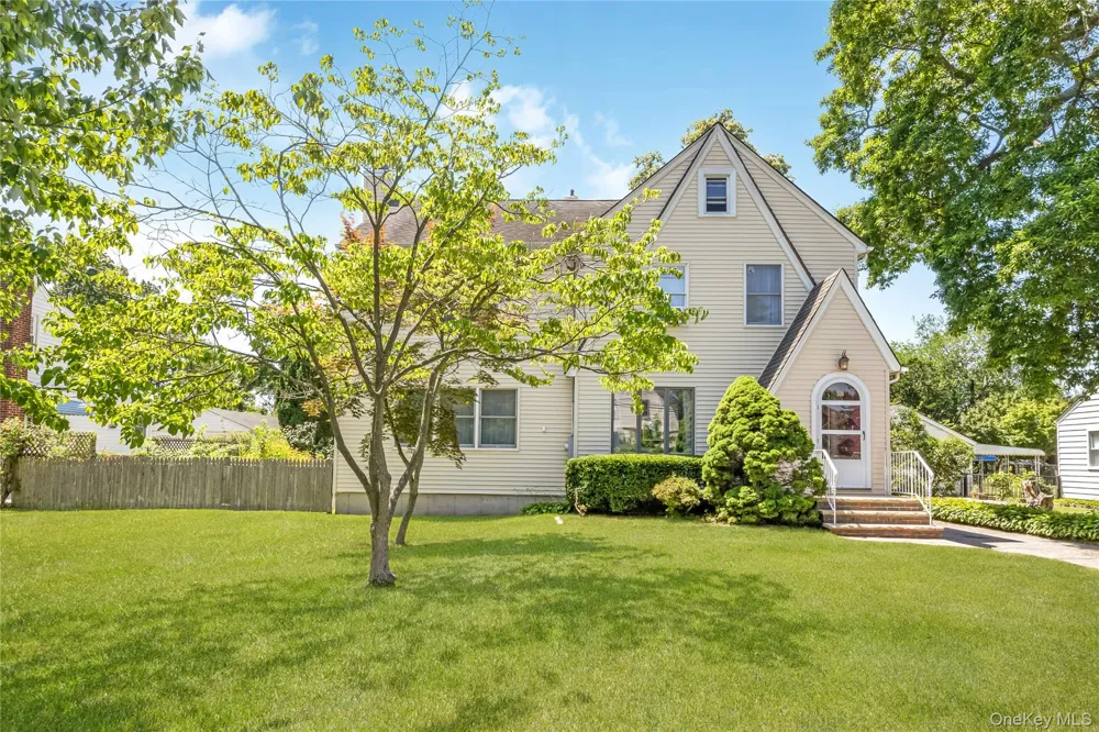530 Elm Street West Hempstead, NY 11552