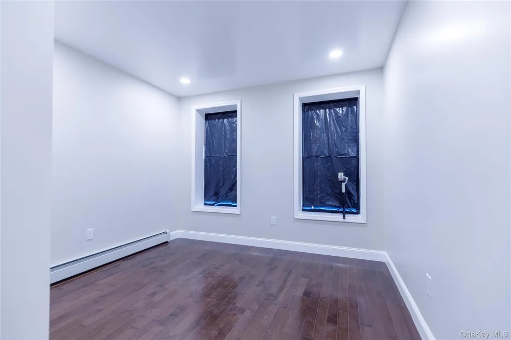 189 legion st St Brooklyn, NY 11212