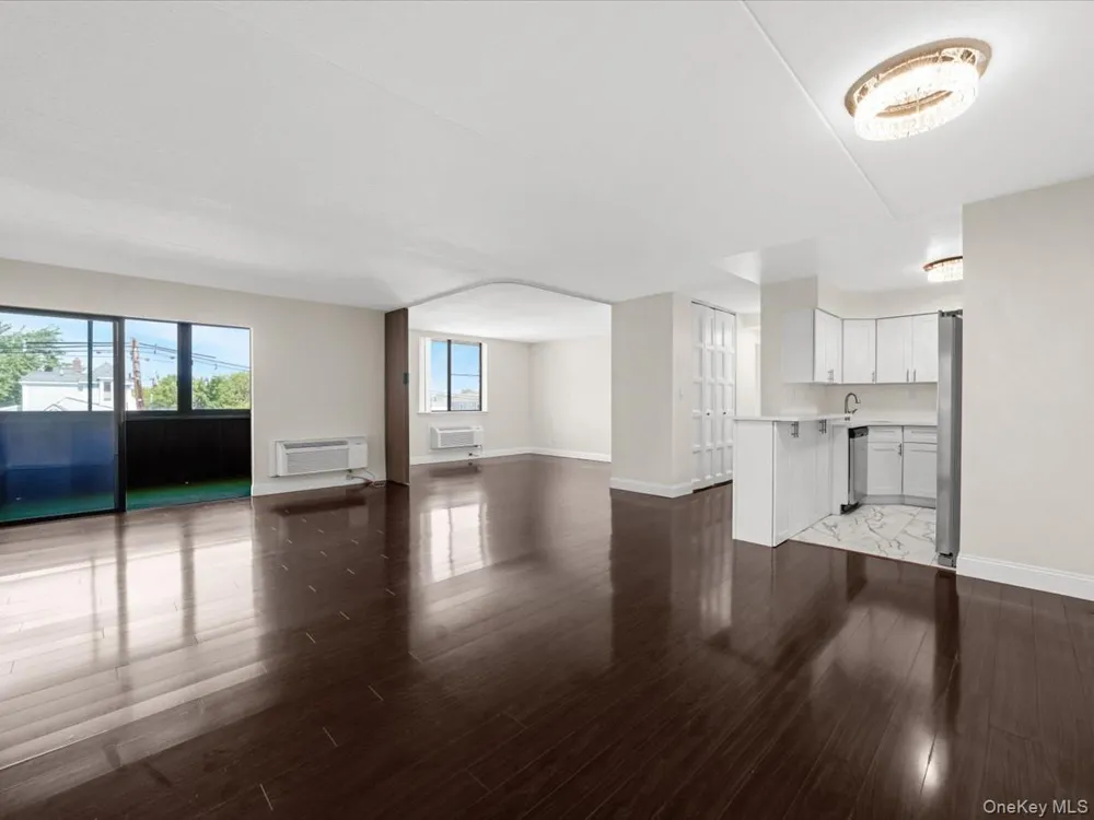 31 Casino Street #3J Freeport, NY 11520