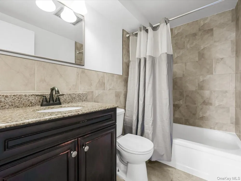 31 Casino Street #3J Freeport, NY 11520