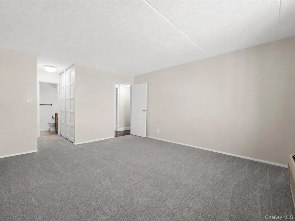 31 Casino Street #3J Freeport, NY 11520