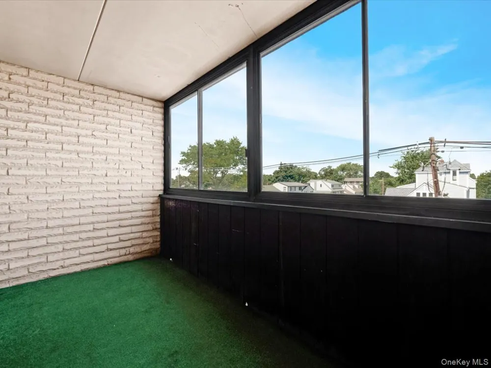 31 Casino Street #3J Freeport, NY 11520