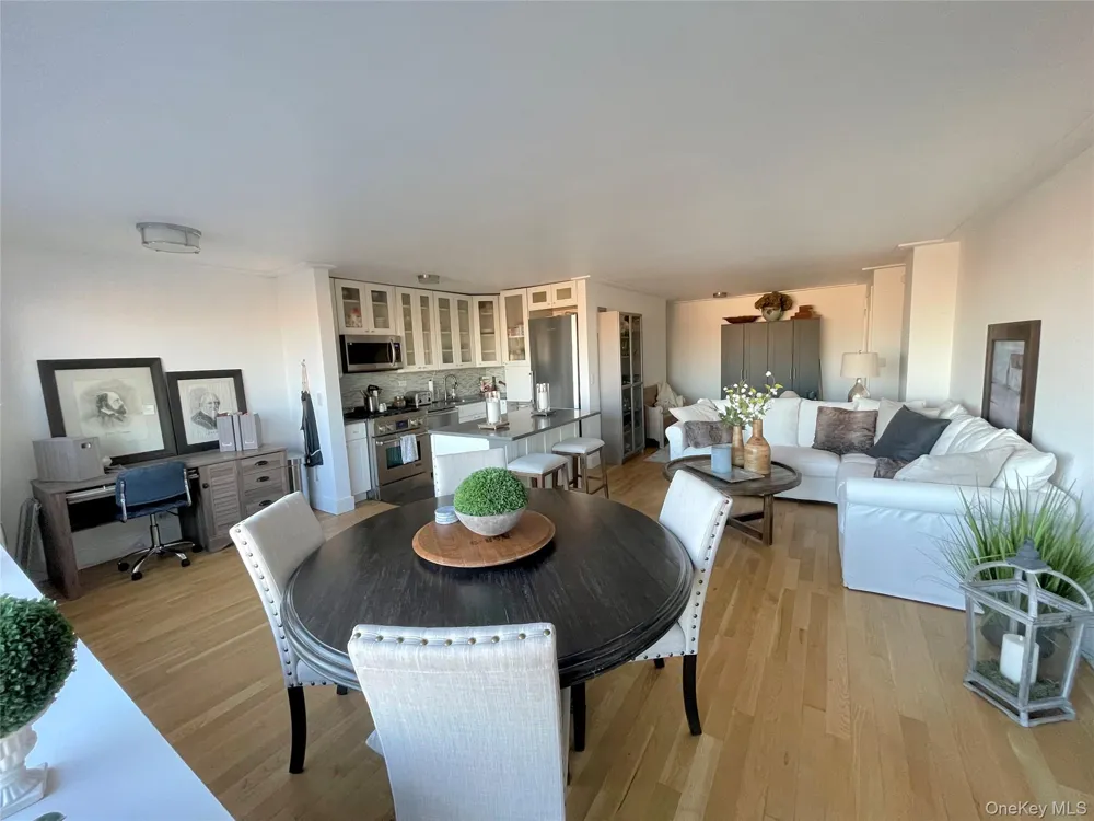 372 Central Park West #20K New York (Manhattan), NY 10025