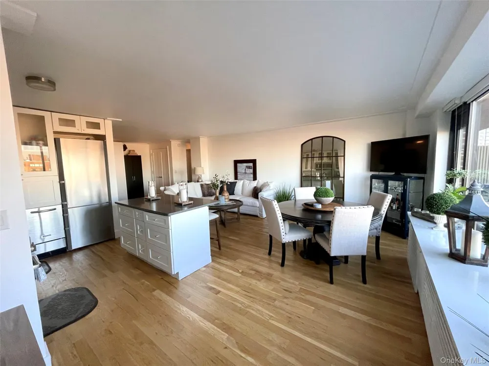 372 Central Park West #20K New York (Manhattan), NY 10025