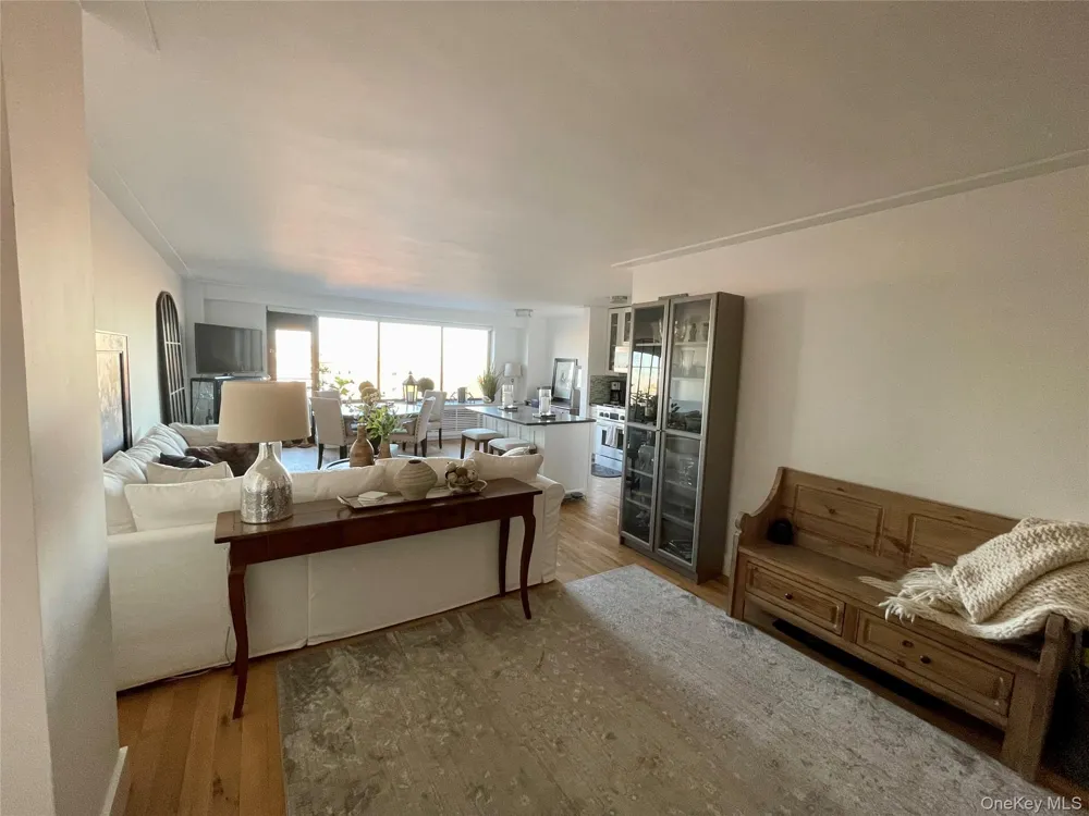 372 Central Park West #20K New York (Manhattan), NY 10025