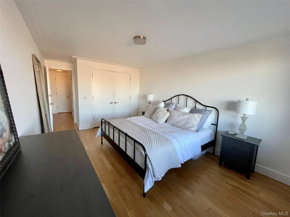 372 Central Park West #20K New York (Manhattan), NY 10025