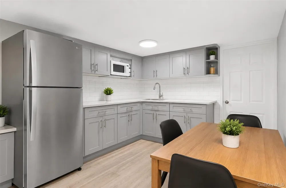 10238 85th Road Richmond Hill, NY 11418