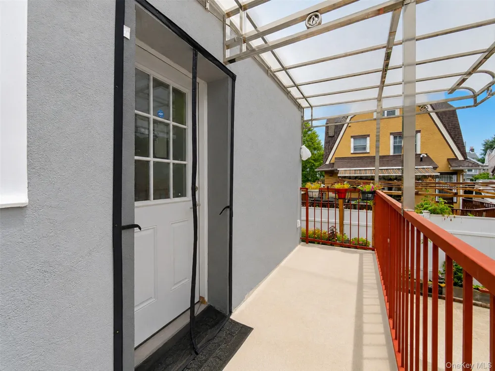 10238 85th Road Richmond Hill, NY 11418