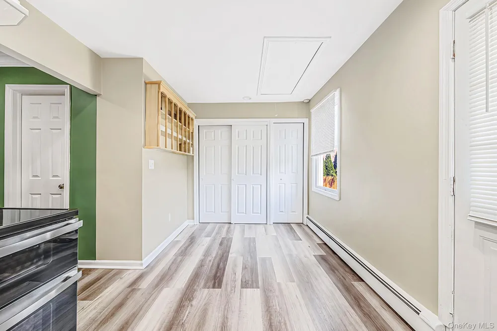 16 Elwin Place Copiague, NY 11726