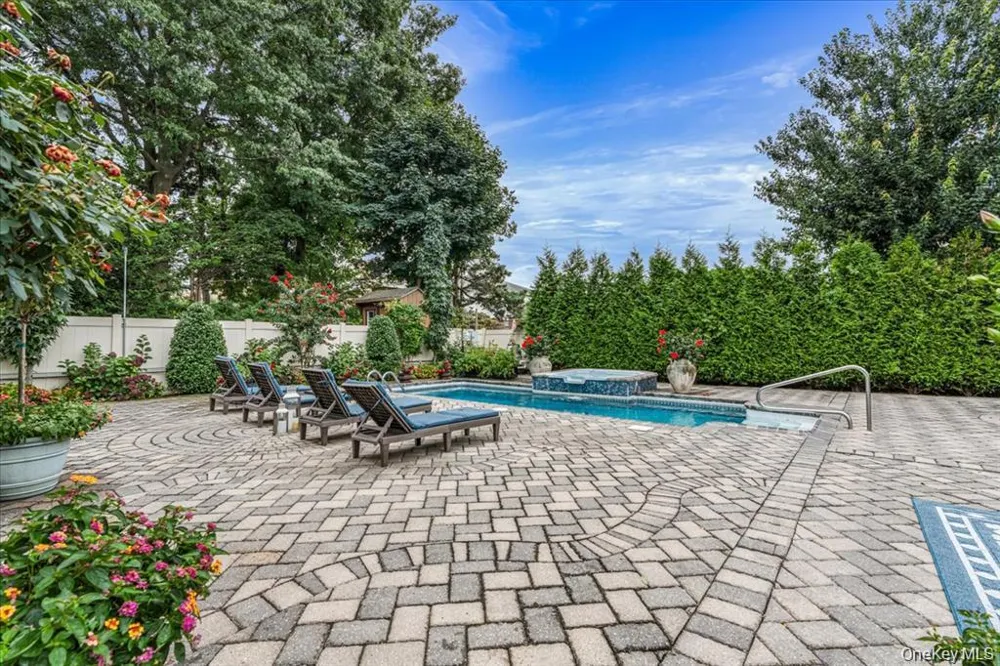318 147th Place Whitestone, NY 11357