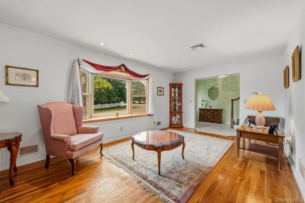 92 Edgewood Drive Orangeburg, NY 10962