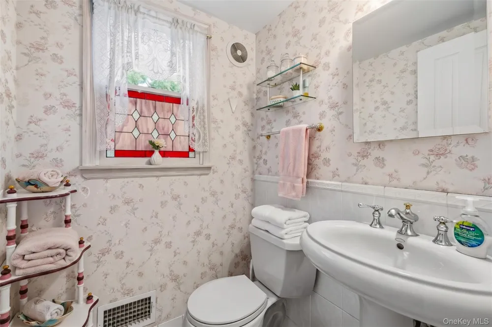 92 Edgewood Drive Orangeburg, NY 10962