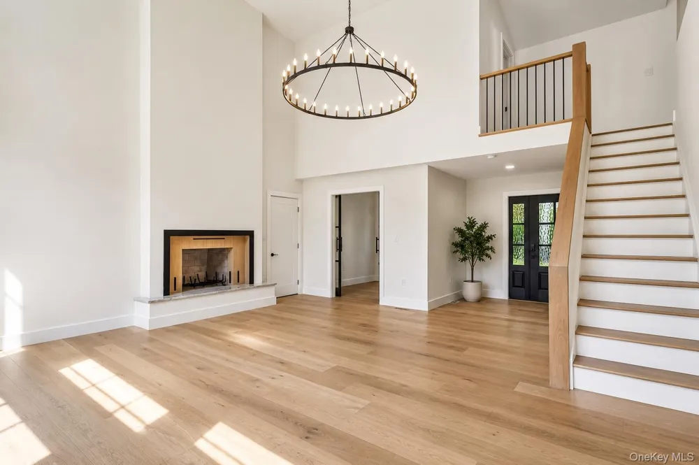 8 Hidden Path Quogue, NY 11959