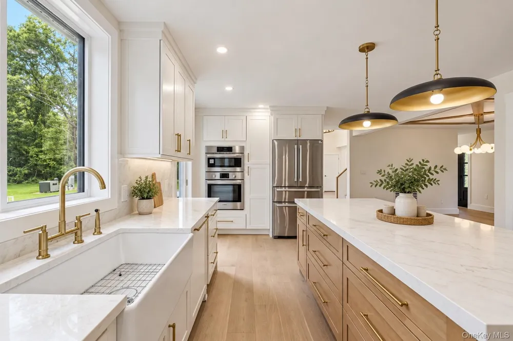 8 Hidden Path Quogue, NY 11959