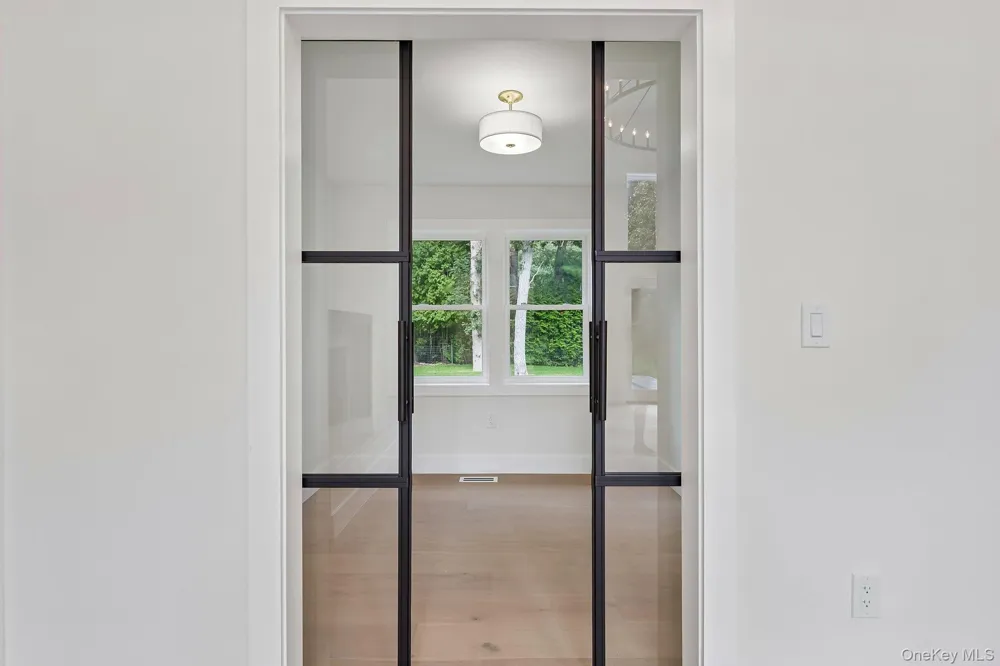 8 Hidden Path Quogue, NY 11959