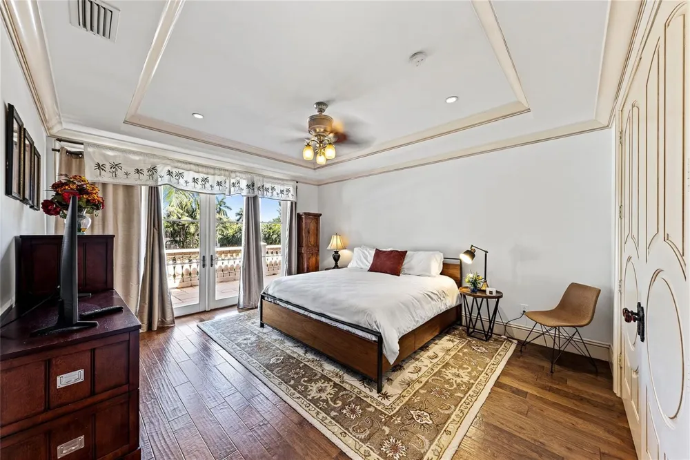 42 Nurmi Drive Fort Lauderdale, FL 33301