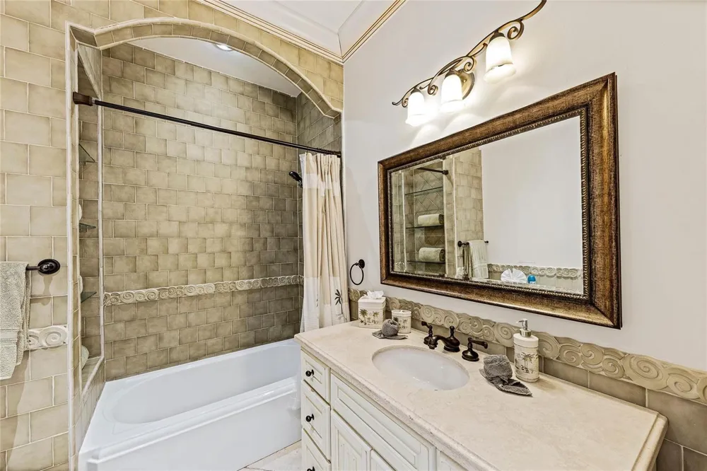 42 Nurmi Drive Fort Lauderdale, FL 33301