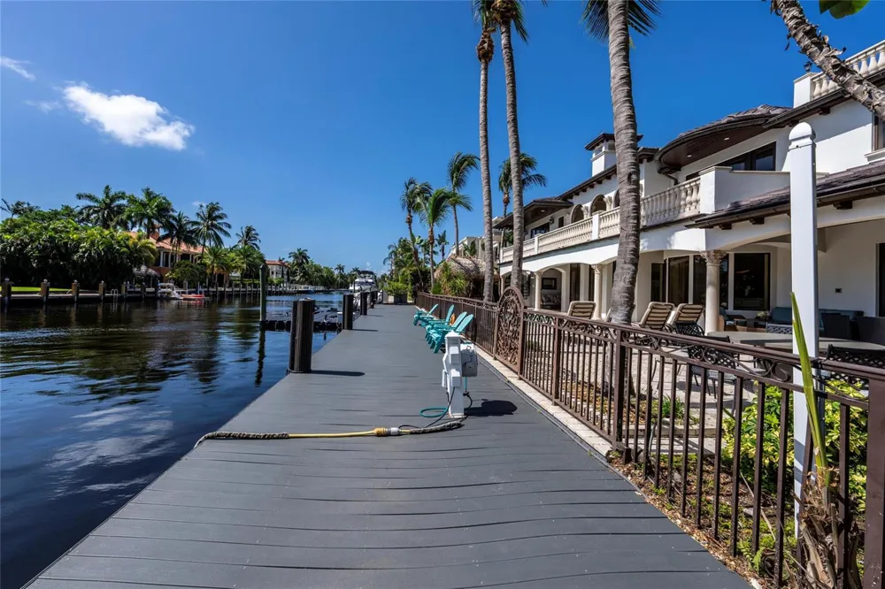 42 Nurmi Drive Fort Lauderdale, FL 33301