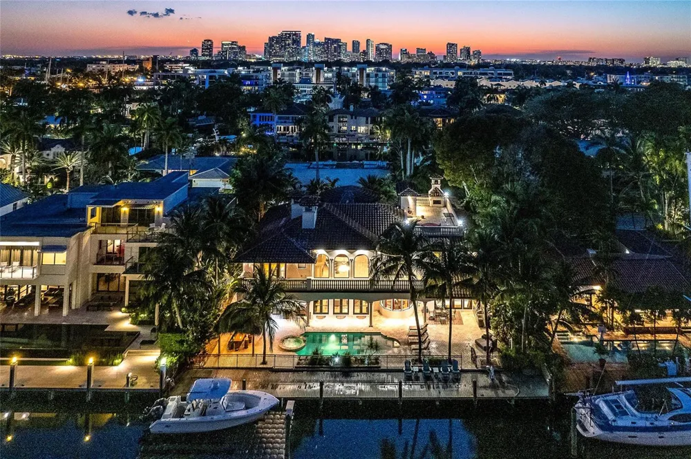 42 Nurmi Drive Fort Lauderdale, FL 33301