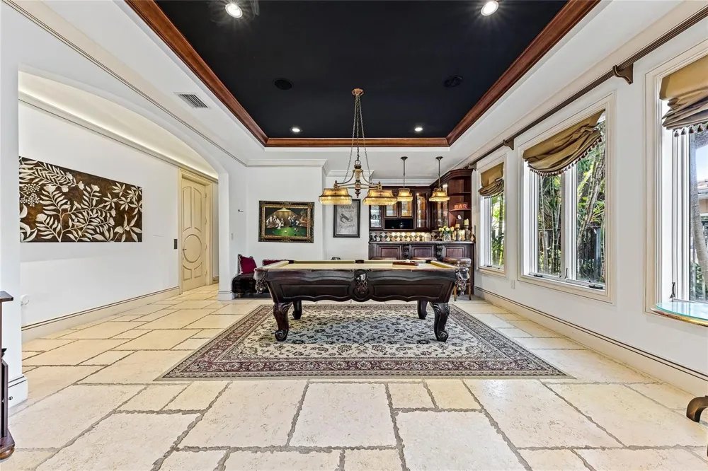42 Nurmi Drive Fort Lauderdale, FL 33301