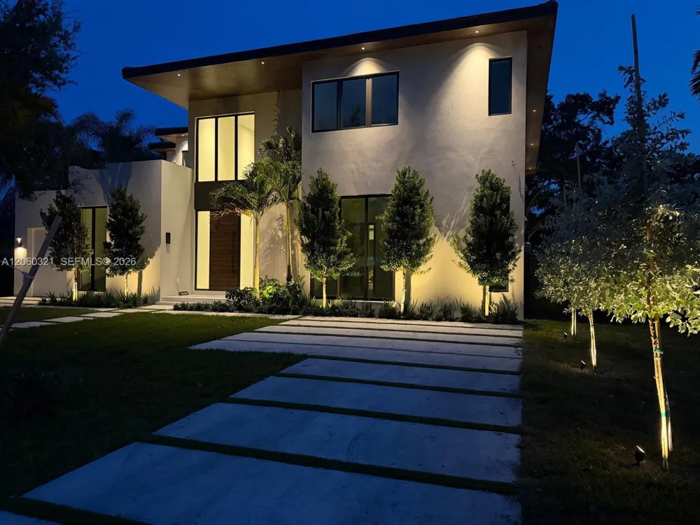 970 NE 92nd St Miami Shores, FL 33138