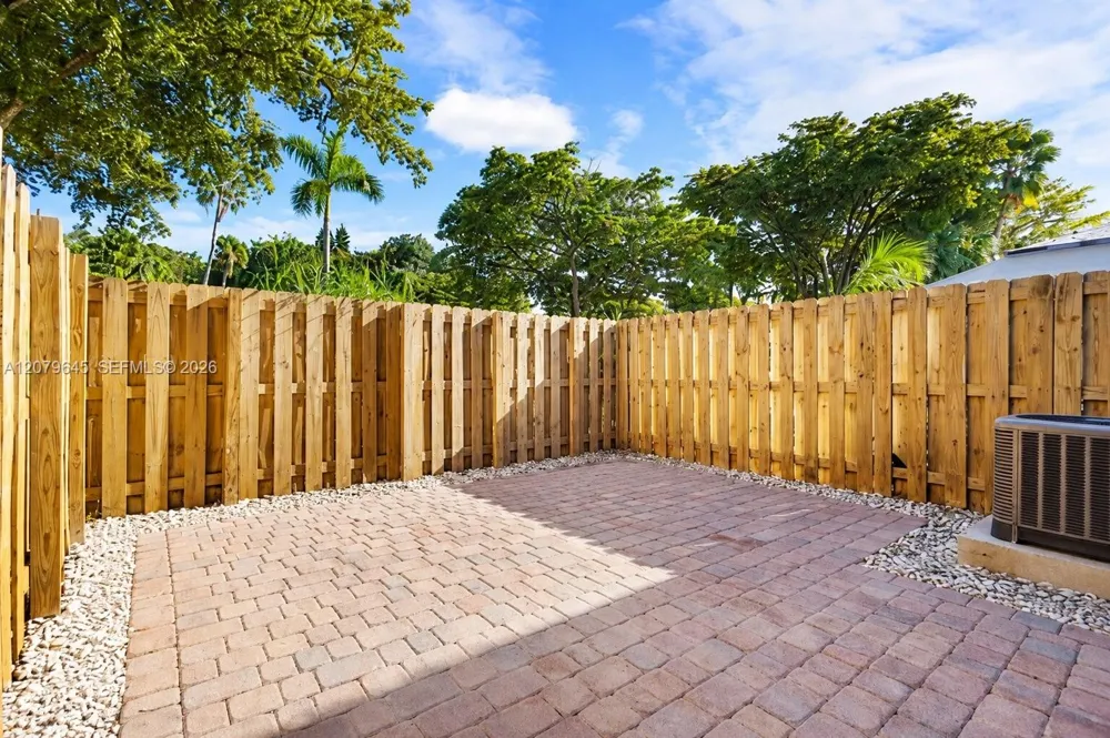 15075 SW 113th Ter Miami, FL 33196