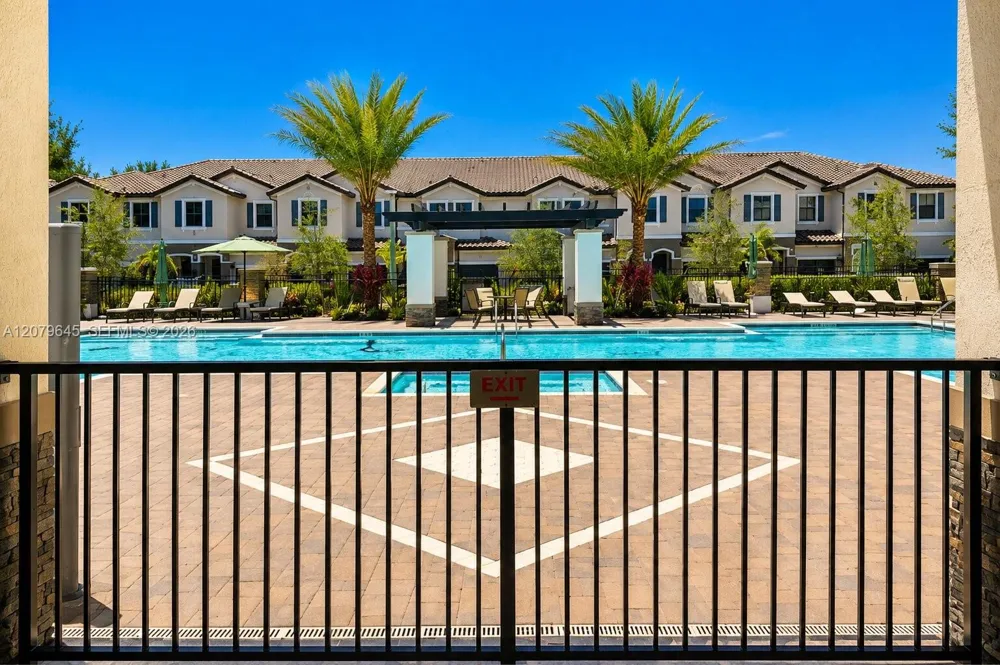 15075 SW 113th Ter Miami, FL 33196