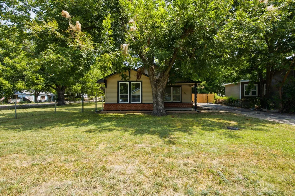522 Hope Street Ada, OK 74820