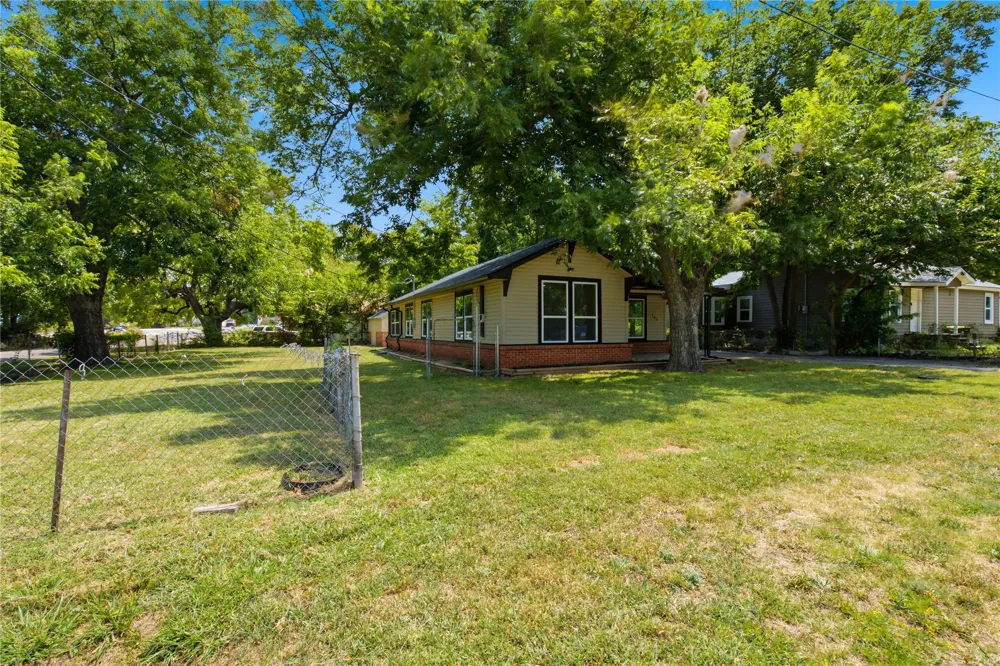 522 Hope Street Ada, OK 74820