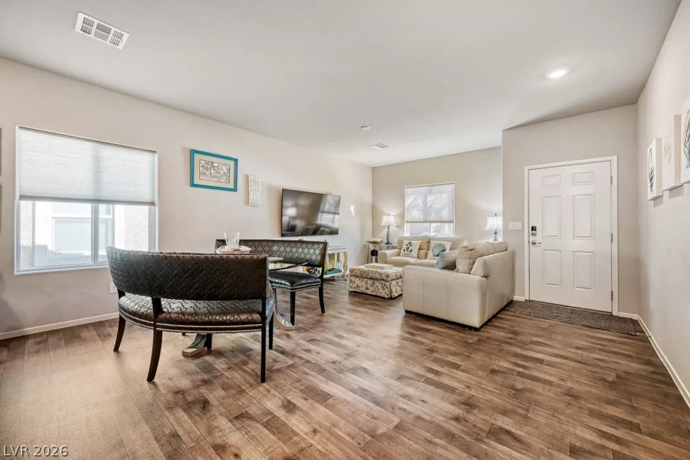 4352 Meadow Glade Avenue North Las Vegas, NV 89084