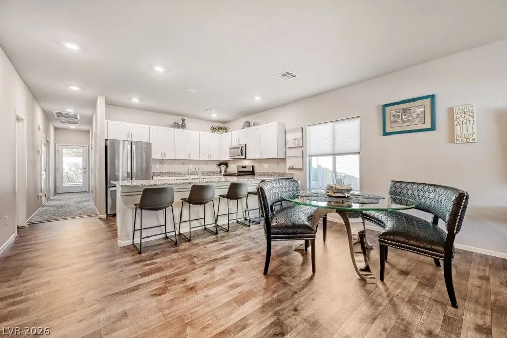 4352 Meadow Glade Avenue North Las Vegas, NV 89084