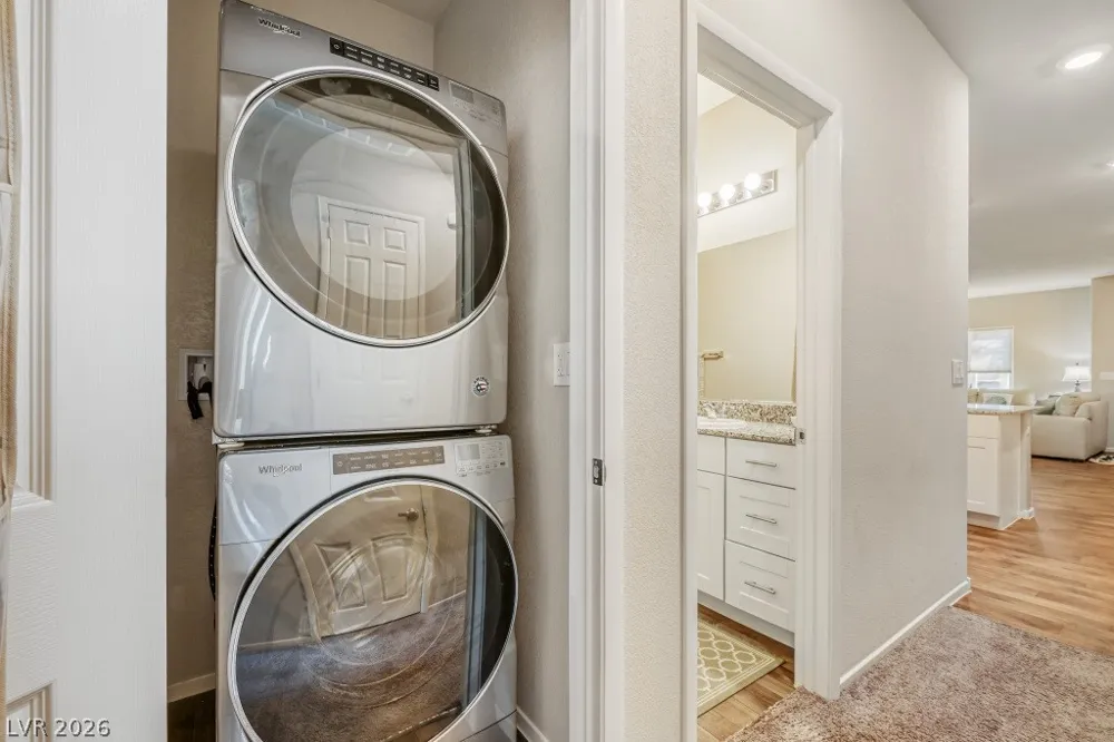 4352 Meadow Glade Avenue North Las Vegas, NV 89084