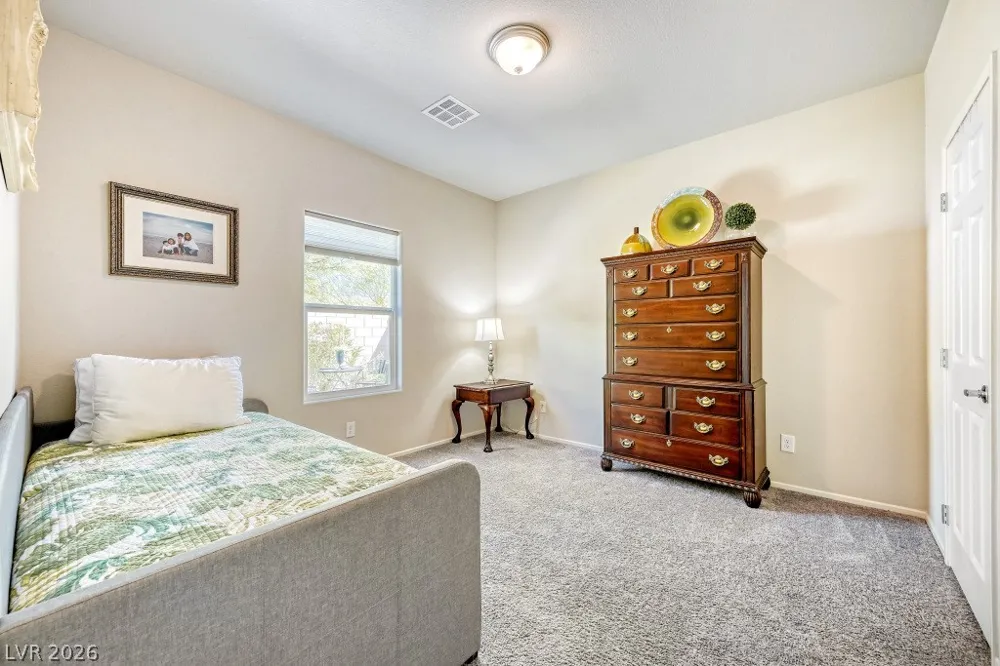 4352 Meadow Glade Avenue North Las Vegas, NV 89084