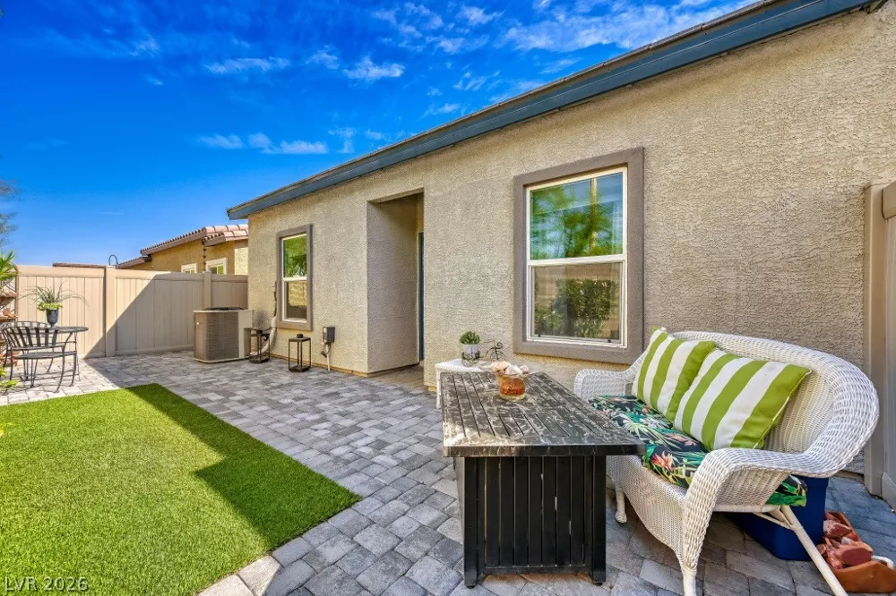 4352 Meadow Glade Avenue North Las Vegas, NV 89084