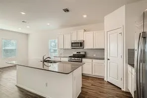 700 Mallow Road Leander, TX 78641