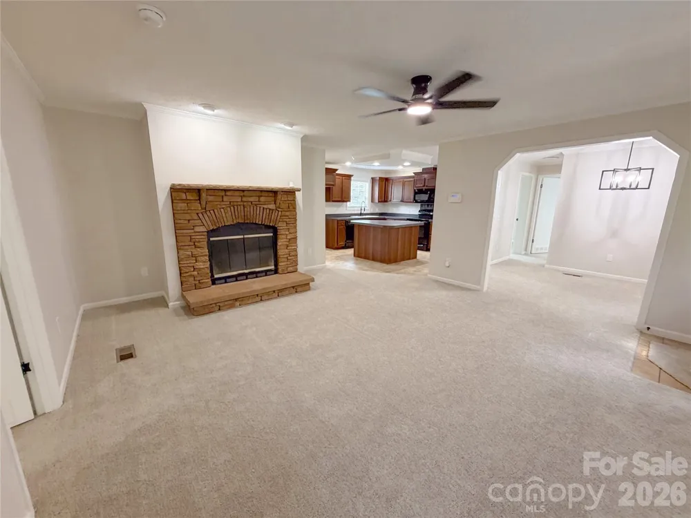 3556 Oakwood Avenue Claremont, NC 28610