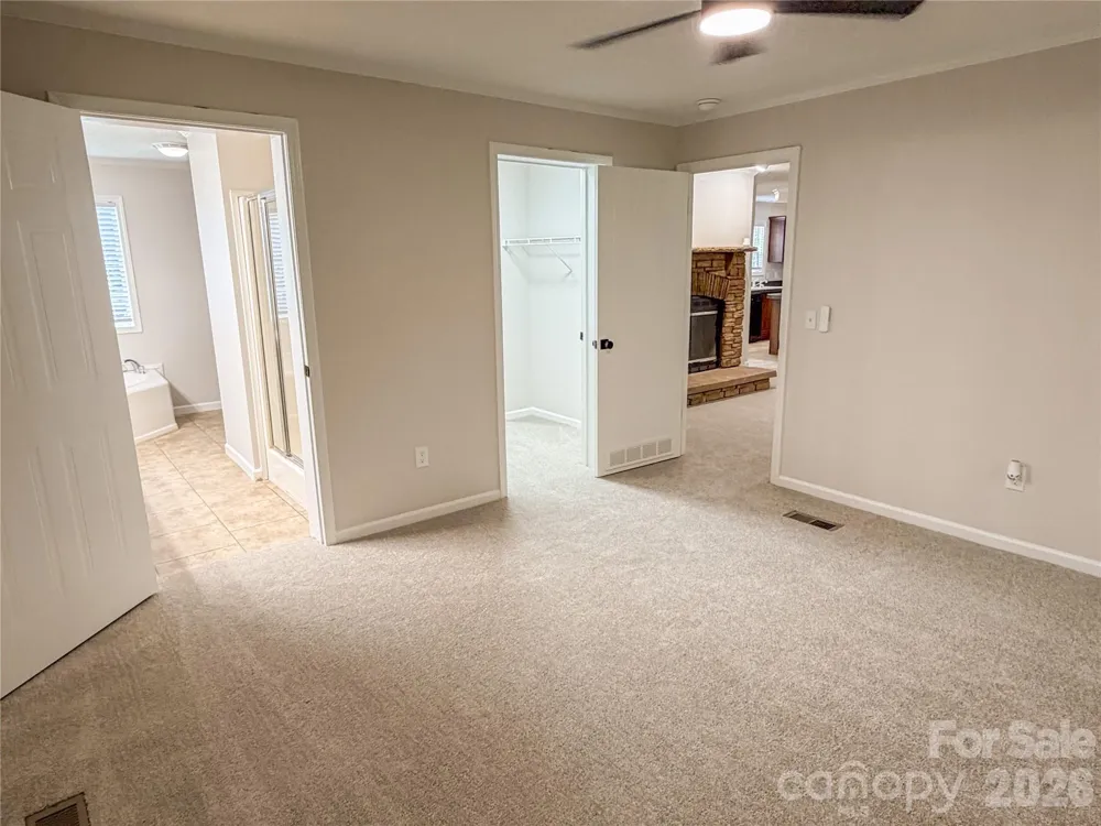3556 Oakwood Avenue Claremont, NC 28610