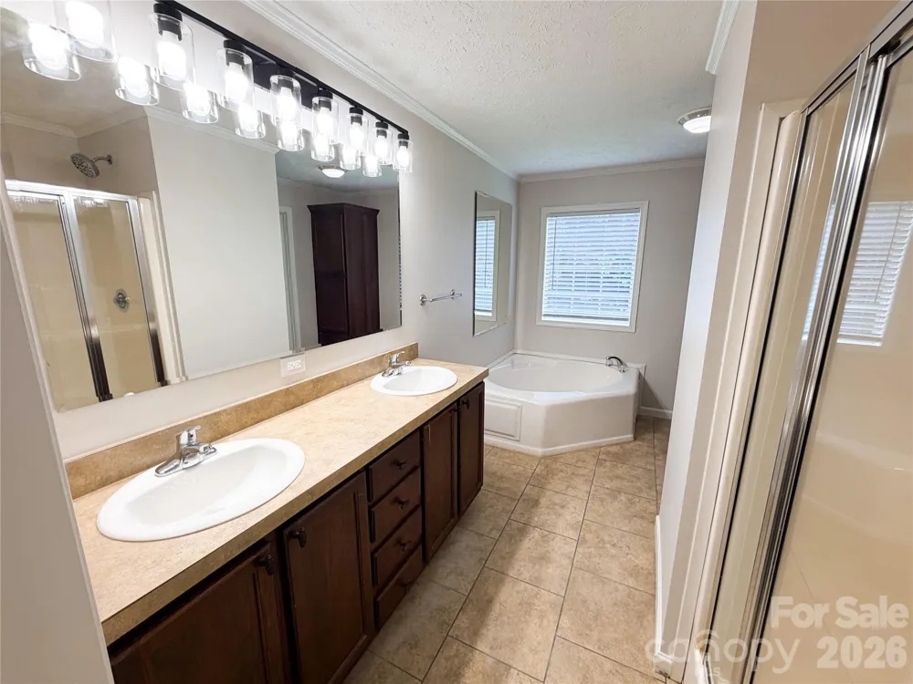 3556 Oakwood Avenue Claremont, NC 28610