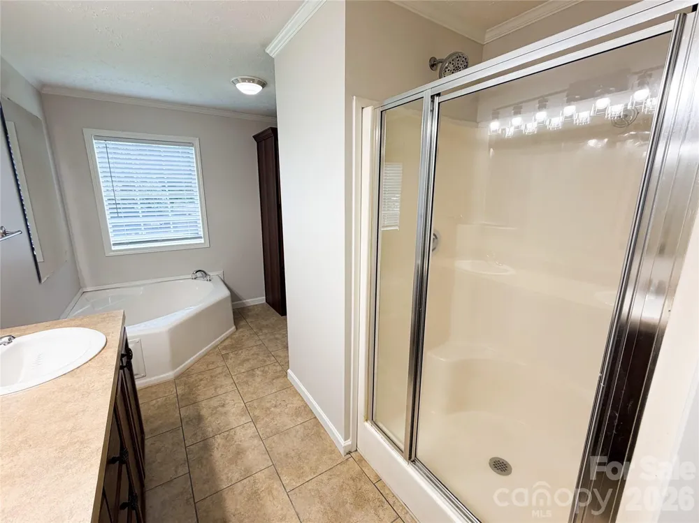 3556 Oakwood Avenue Claremont, NC 28610