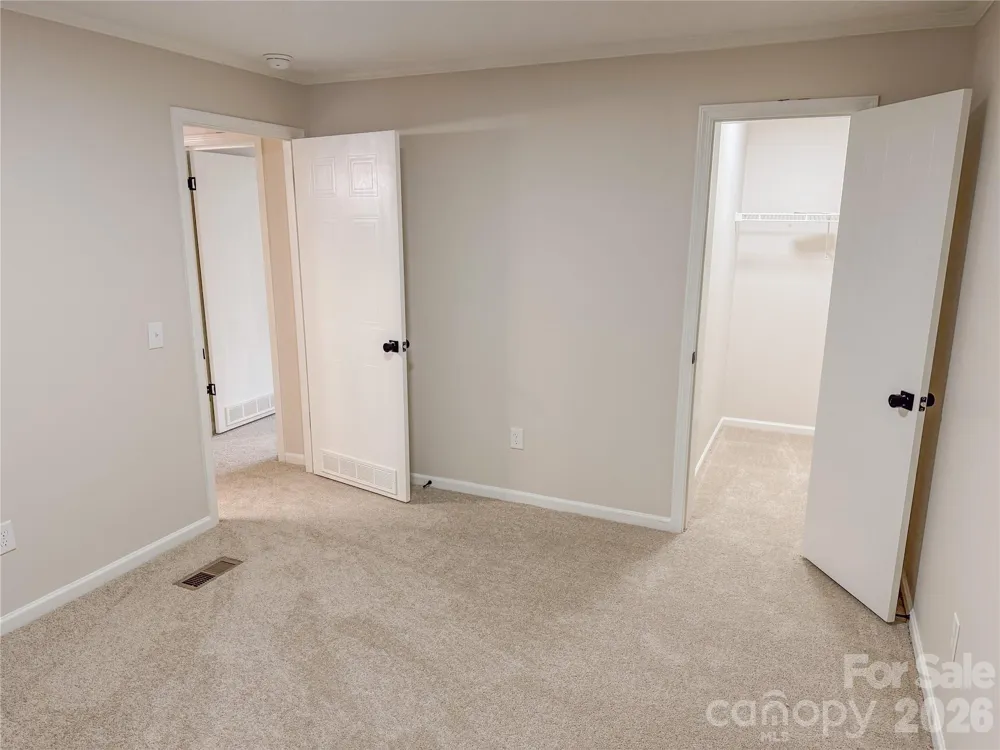 3556 Oakwood Avenue Claremont, NC 28610